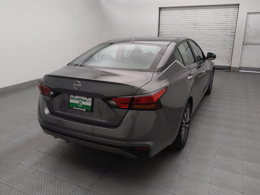 Used 2025 Nissan Altima 2.5 SV FWD image 7