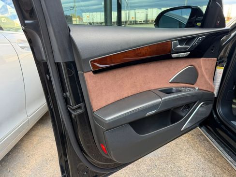 Used 2012 Audi A8 L 4.2 image 21