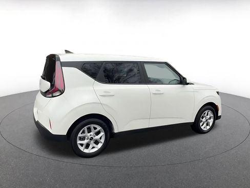 Used 2025 Kia Soul LX w/ Option Group 015 image 15