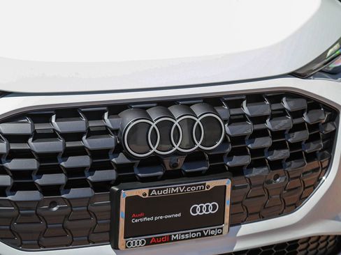Certified 2025 Audi Q5 Premium w/ Convenience Package AWD/4WD image 12