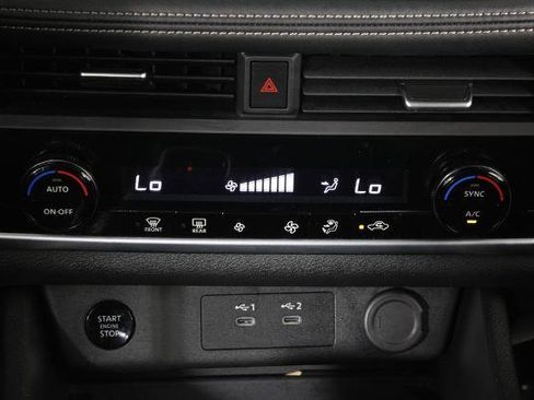 Certified 2025 Nissan Rogue SV AWD/4WD image 23