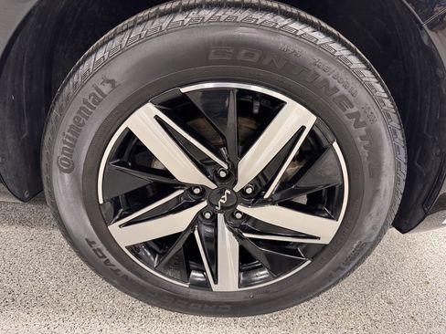 Certified 2022 Kia Sorento S w/ Panoramic Sunroof Package image 32