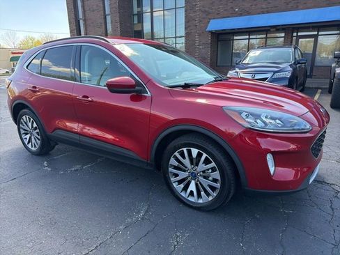 Used 2022 Ford Escape Titanium w/ Class II Trailer Tow Package AWD/4WD image 1