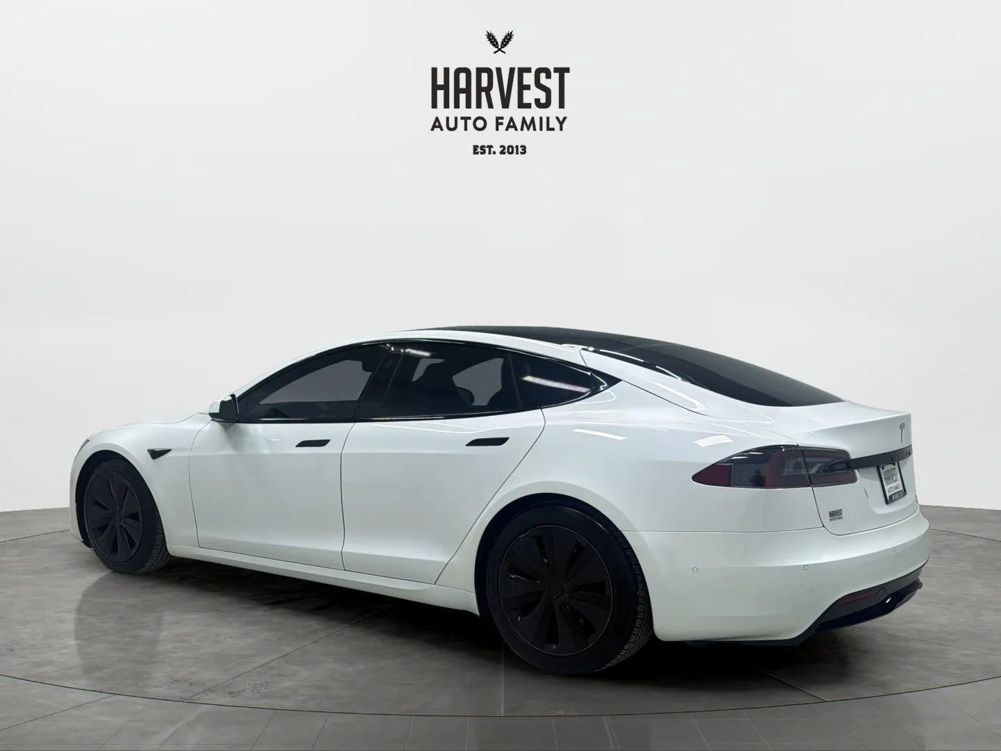 Used 2022 Tesla Model S Standard Range AWD/4WD image 3