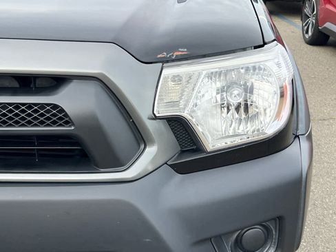 Used 2013 Toyota Tacoma PreRunner w/ Convenience Pkg image 11
