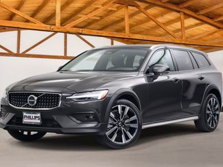 Used 2024 Volvo V60 B5 Cross Country Ultimate w/ Protection Package Premier AWD/4WD video 1
