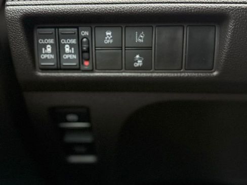 Used 2019 Honda Odyssey EX image 25