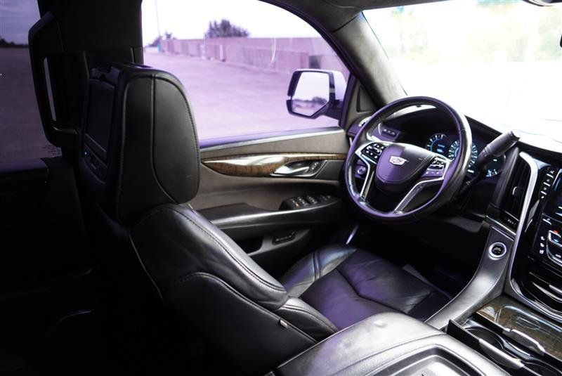 Used 2016 Cadillac Escalade Platinum AWD/4WD image 42