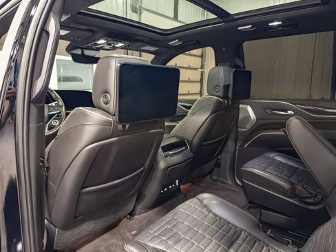 Used 2023 Cadillac Escalade V w/ LPO, ONYX Package AWD/4WD image 8