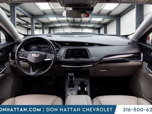 Used 2020 Cadillac XT4 Premium Luxury FWD image 4