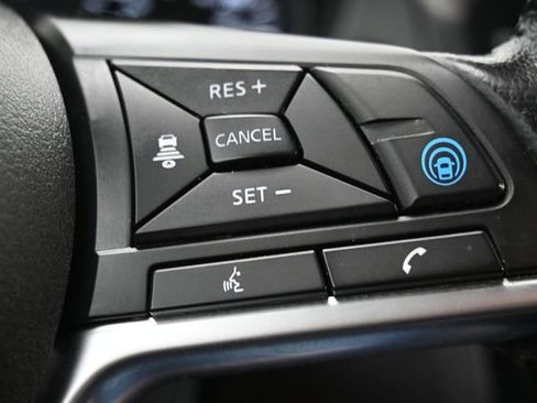 Used 2020 Nissan Rogue Sport SL AWD/4WD image 25