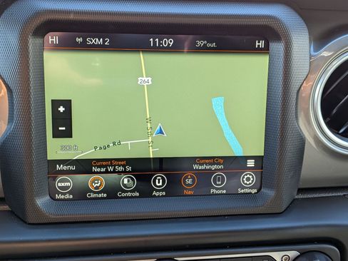 Used 2022 Jeep Wrangler Unlimited Sahara image 18