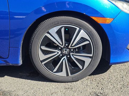 Used 2017 Honda Civic EX-T image 9