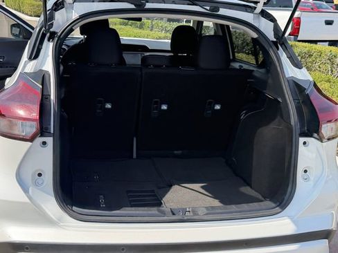 Used 2024 Nissan Kicks SV FWD image 21