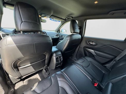 Used 2019 Jeep Cherokee High Altitude AWD/4WD image 13