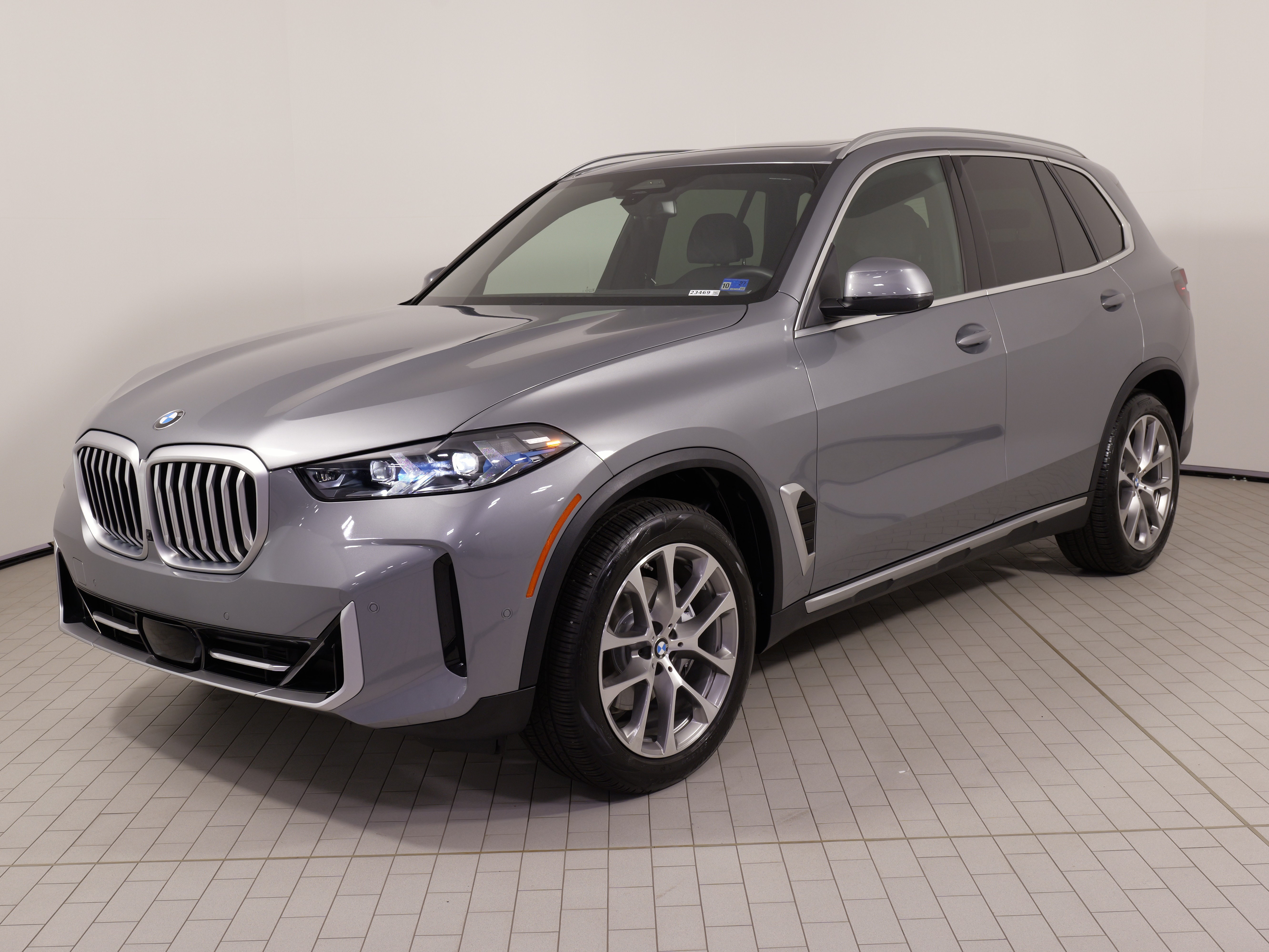 Used 2026 BMW X5 xDrive40i AWD/4WD image 3