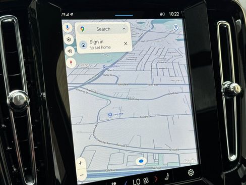 Used 2025 Volvo XC40 B5 Core w/ Protection Package Premier image 21