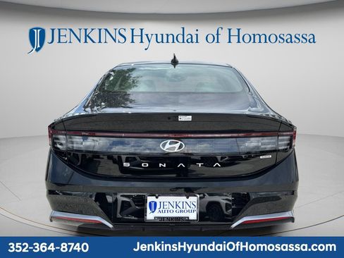 New 2025 Hyundai Sonata SEL FWD image 3
