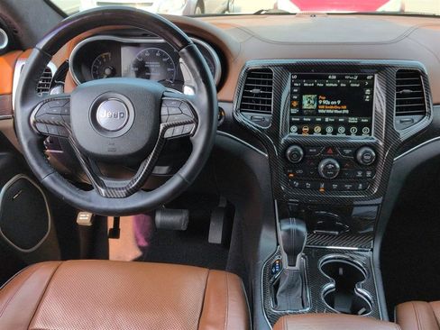Used 2018 Jeep Grand Cherokee Summit w/ Platinum Series Group AWD/4WD image 32