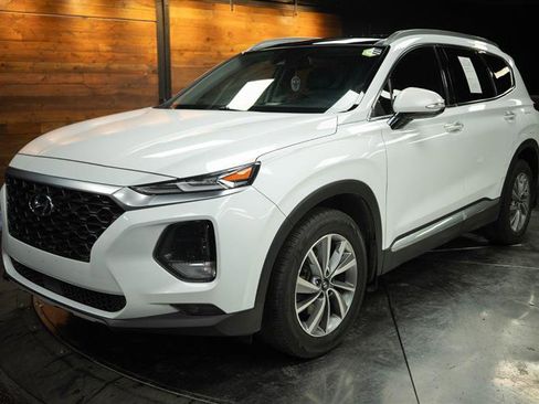 Used 2020 Hyundai Santa Fe SEL w/ Convenience + Premium Package AWD/4WD image 2