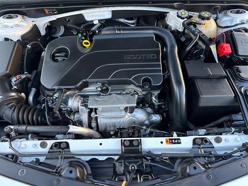 Used 2023 Chevrolet Malibu LT image 14