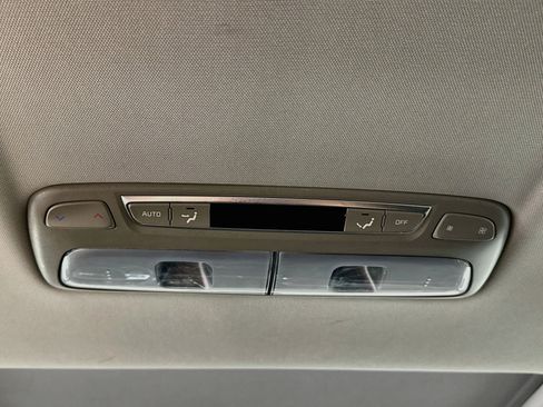 Used 2025 Kia Telluride S AWD/4WD image 28
