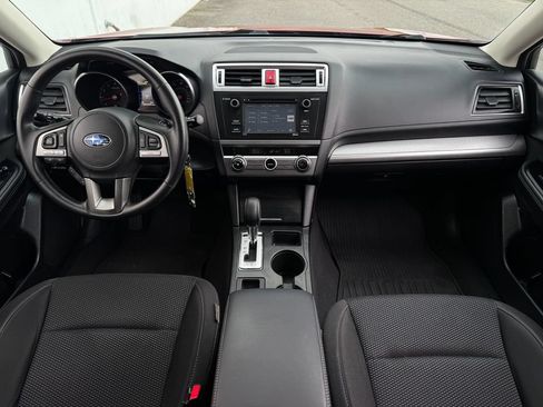 Used 2017 Subaru Outback 2.5i AWD/4WD image 8