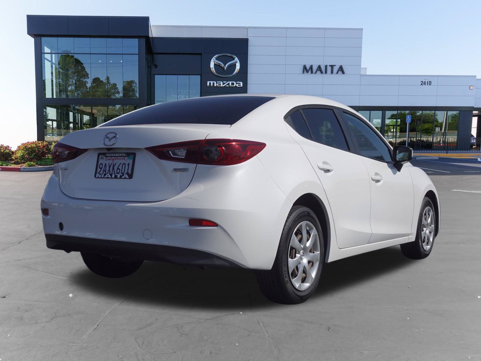 Used 2017 MAZDA MAZDA3 Sport FWD image 3