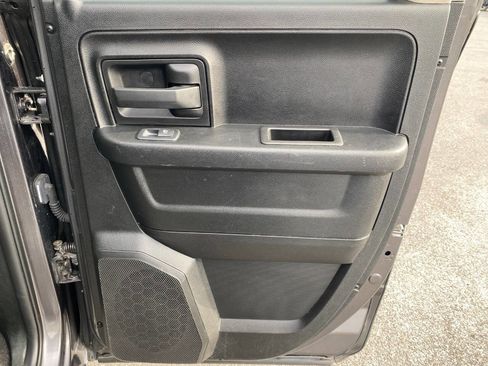 Used 2018 RAM 1500 Express w/ Express Value Package image 26