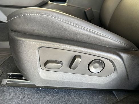 Used 2023 GMC Canyon Elevation w/ Elevation Premium Package image 15