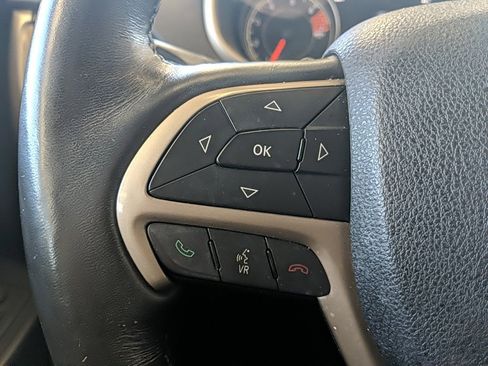 Used 2016 Jeep Cherokee Limited image 16