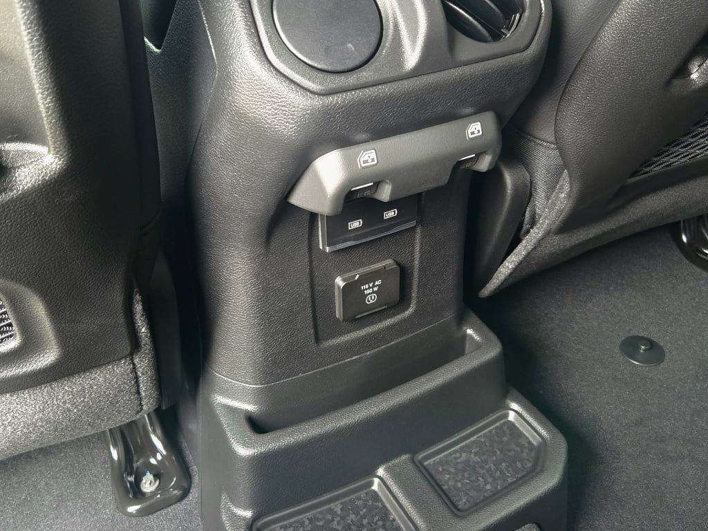 New 2026 Jeep Wrangler Unlimited Sahara AWD/4WD image 27