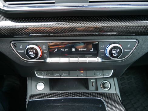 Used 2022 Audi Q5 2.0T Premium Plus image 28