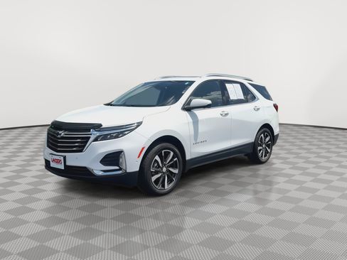 Certified 2022 Chevrolet Equinox Premier AWD/4WD image 4