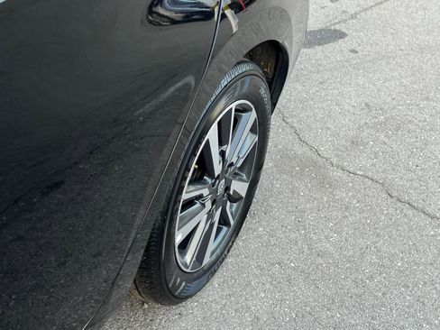 Used 2025 Nissan Versa SV image 66