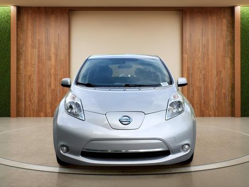 Used 2016 Nissan Leaf S w/ Charger Package FWD image 2