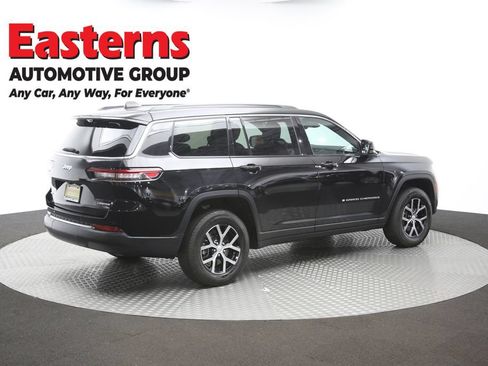 Used 2024 Jeep Grand Cherokee L Limited w/ Luxury Tech Group II AWD/4WD image 44