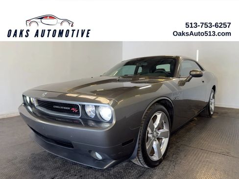 Used 2010 Dodge Challenger R/T RWD image 1