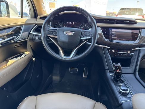 Used 2023 Cadillac XT6 Sport w/ Platinum Package image 19