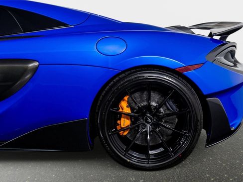 Used 2020 McLaren 600LT Spider RWD image 17