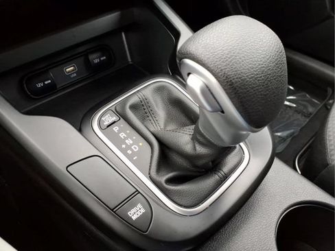 Used 2023 Kia Soul LX FWD image 29