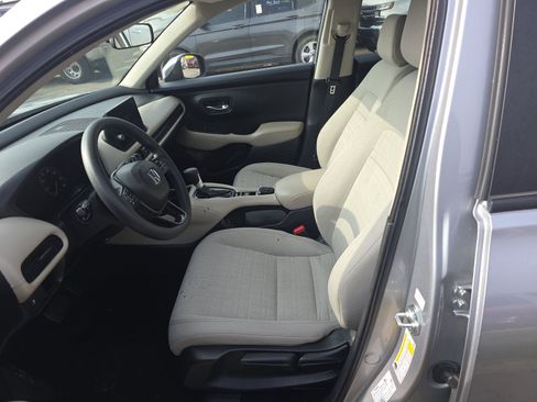 Used 2026 Honda HR-V LX image 8