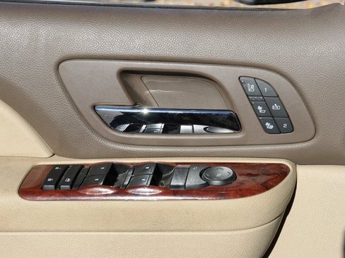 Used 2013 Chevrolet Silverado 2500 LTZ w/ LTZ Plus Package image 19