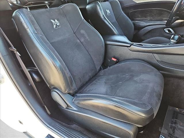 Used 2018 Dodge Challenger R/T Scat Pack w/ Leather Interior Group RWD image 18
