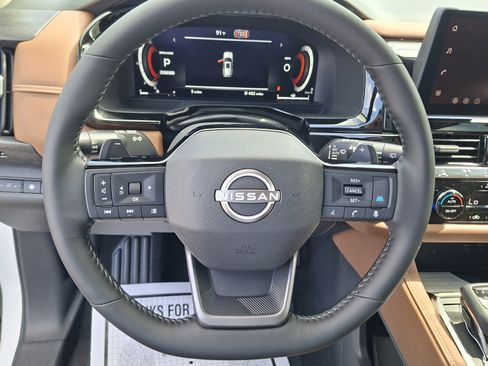 New 2026 Nissan Pathfinder Platinum FWD image 7