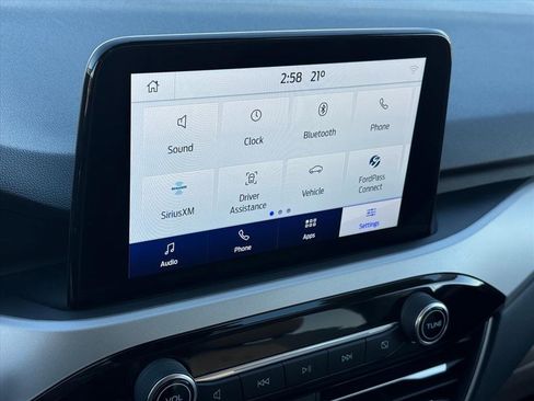 Used 2021 Ford Escape SE w/ Cold Weather Package image 23