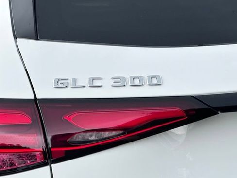 New 2026 Mercedes-Benz GLC 300 4MATIC image 12