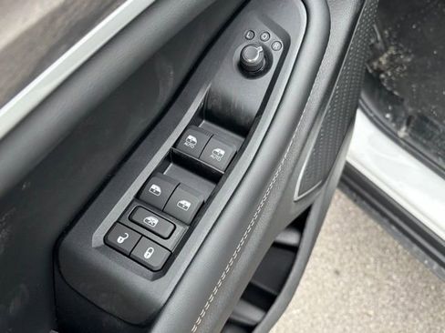 New 2026 Jeep Grand Cherokee Limited AWD/4WD image 13
