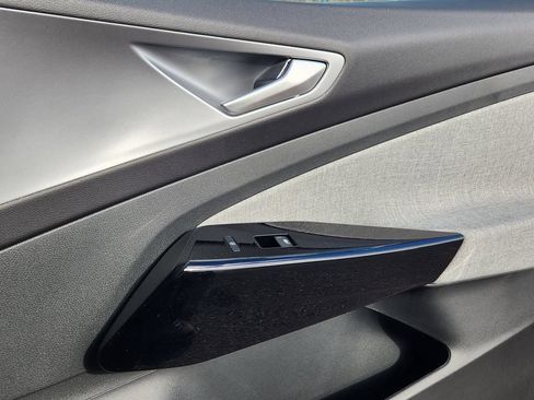 New 2026 Volkswagen ID.4 Pro AWD/4WD image 21