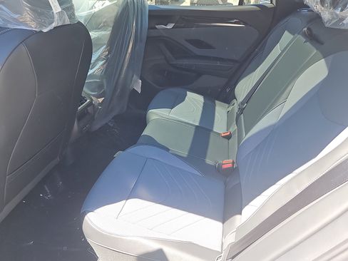 New 2026 Volkswagen Tiguan SE R-Line AWD/4WD image 18